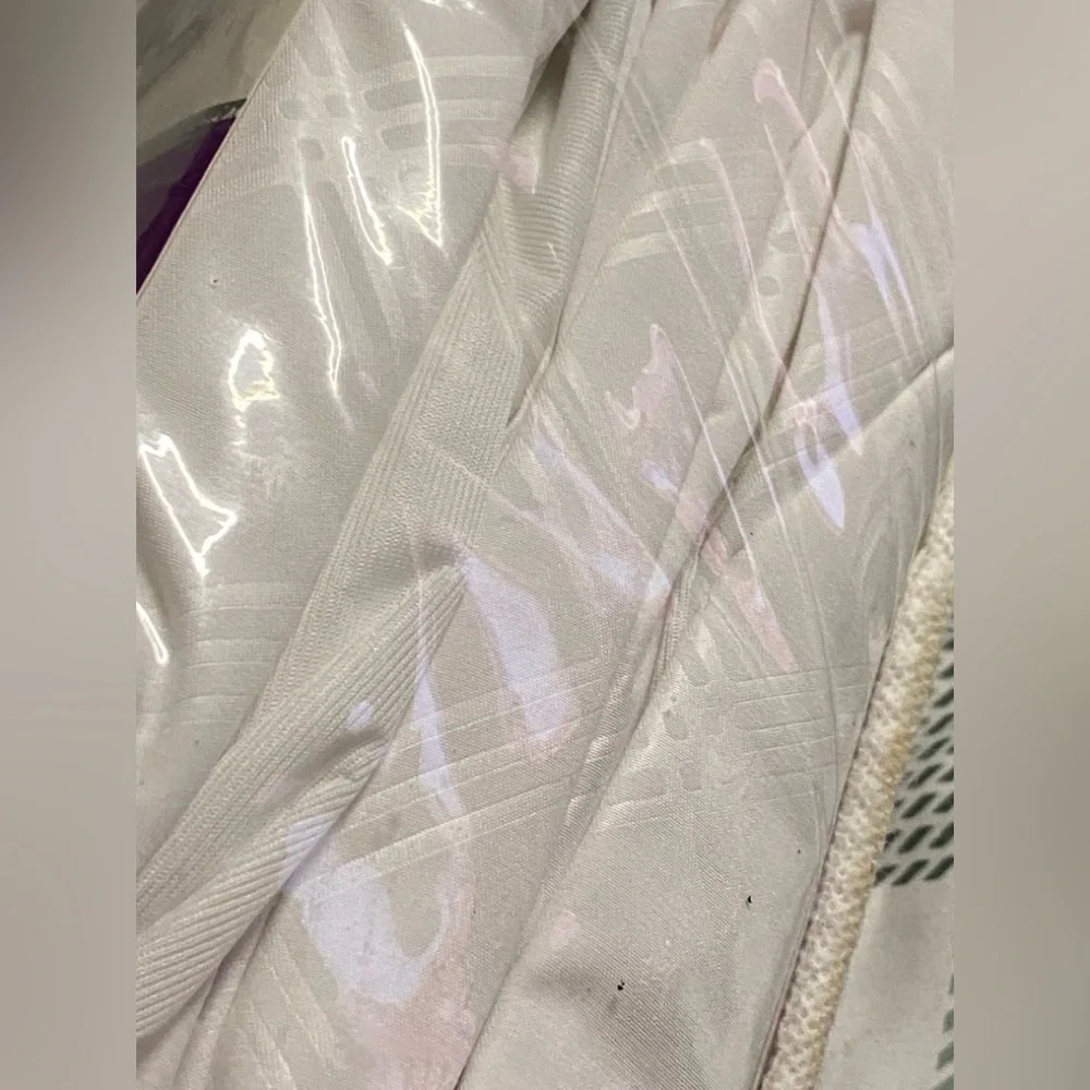 ALLER-EASE White Zippered MATTRESS Protector